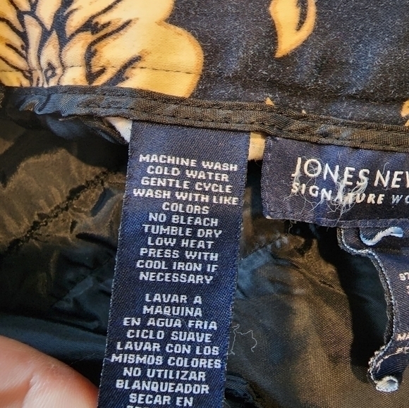 Jones New York Signature Woman Size 14W Black‎ Tan Flower Pants - Picture 4 of 7
